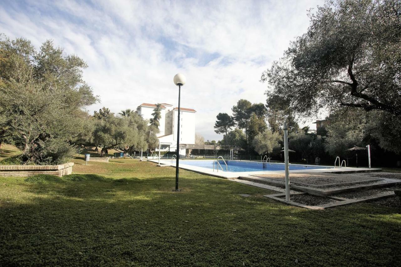 Bonito Apart. Con Parking Y Piscina Mairena del Aljarafe Eksteriør bilde